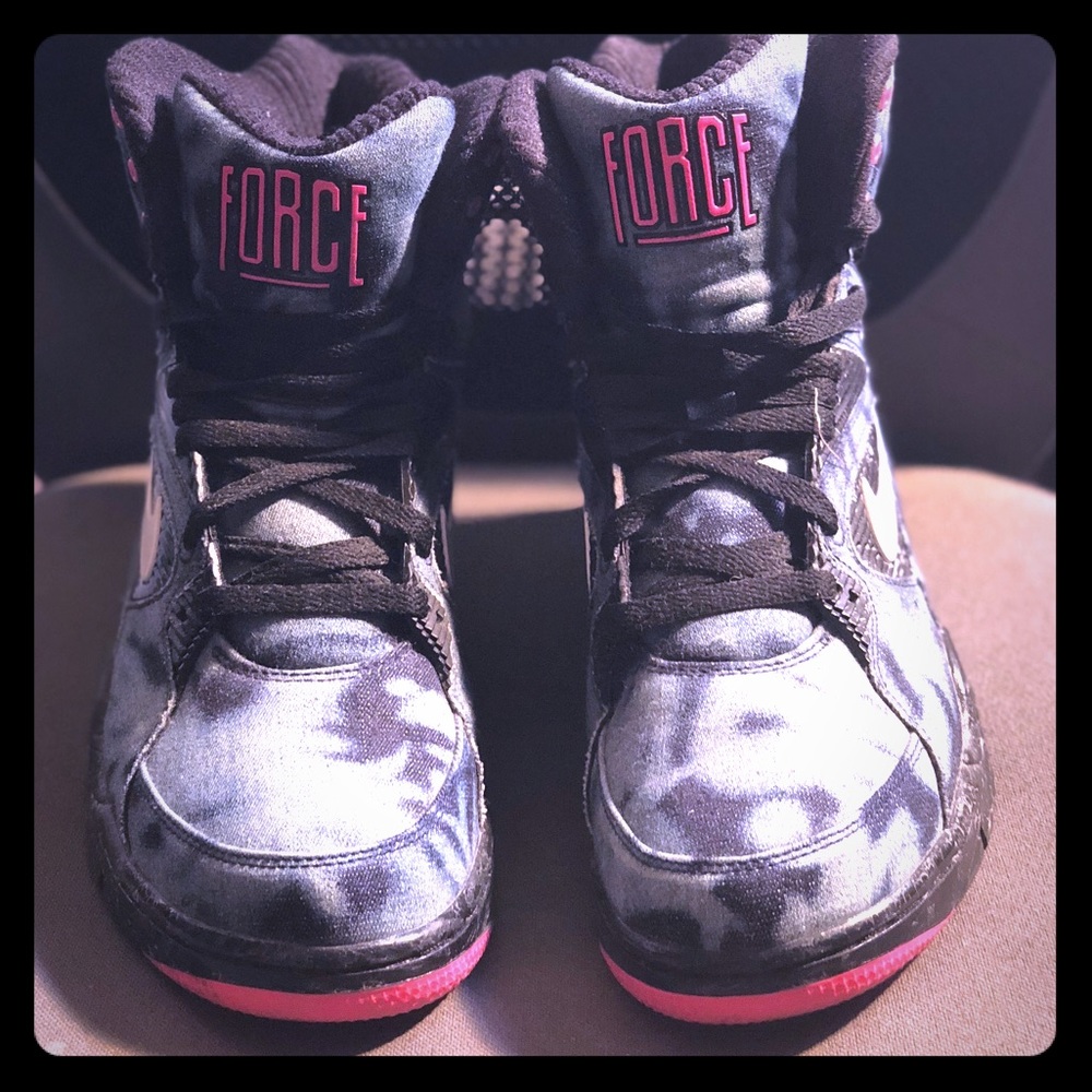 LN4 Nike Air Force rare collectible denim high top